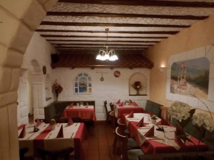 照片: F&amp;uuml;rstenau